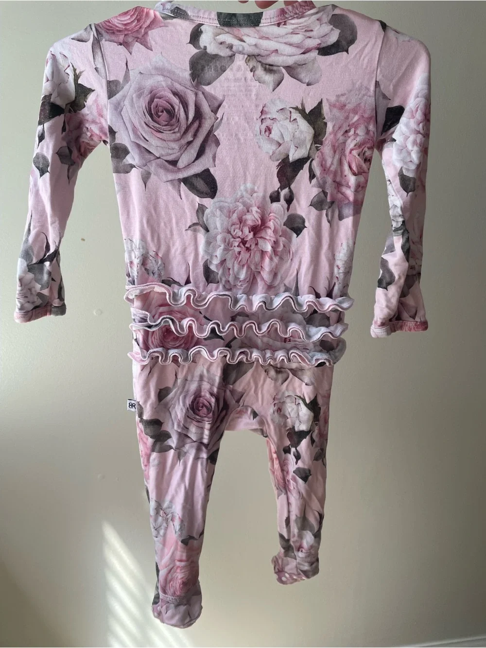 Bums and Roses soft pink